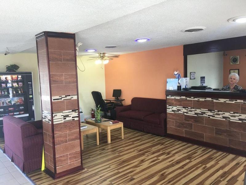 斯泰茨维尔温德姆戴斯酒店 外观 照片